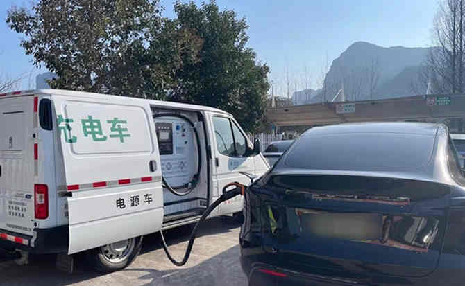 山阴汽车搭电